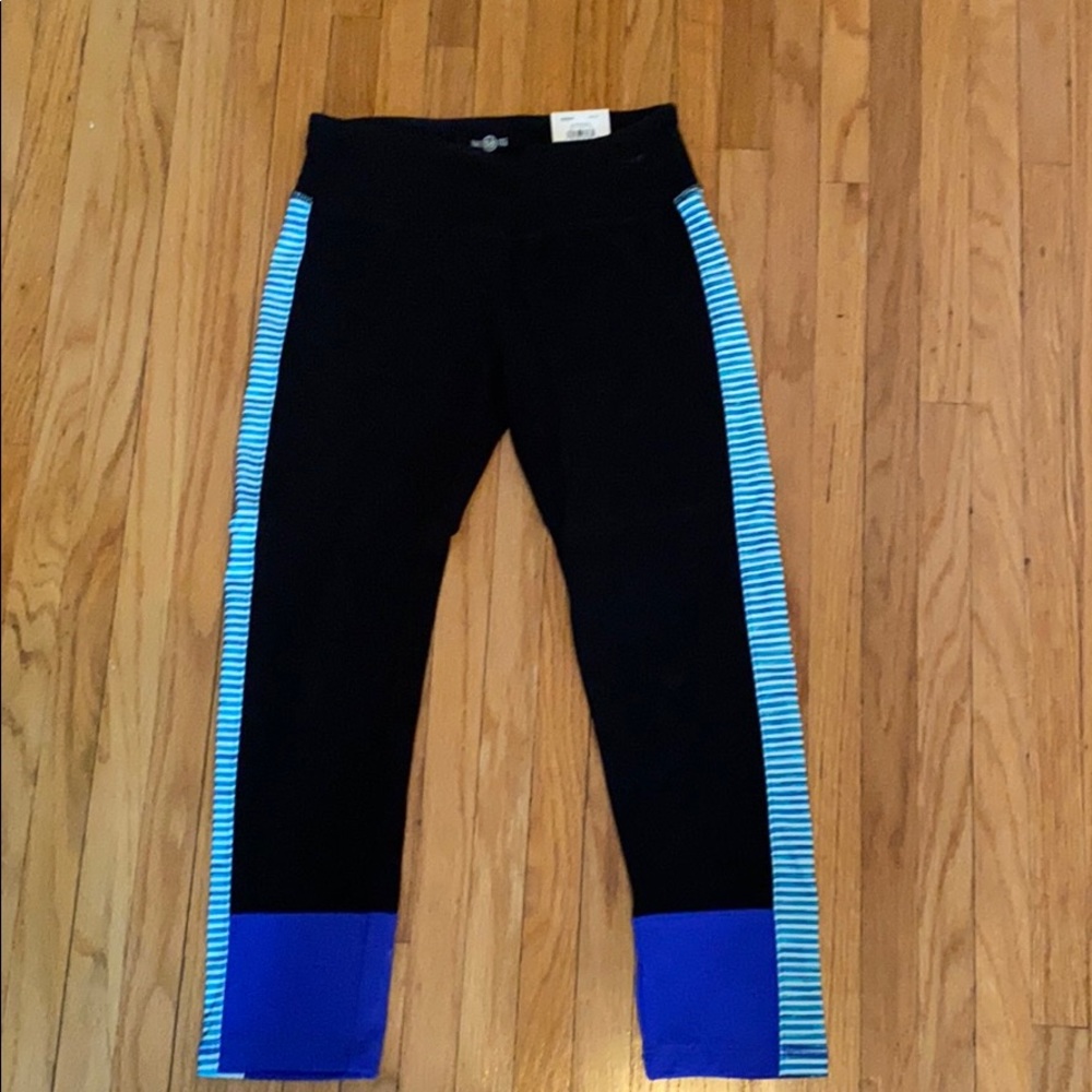 So Capri Leggings